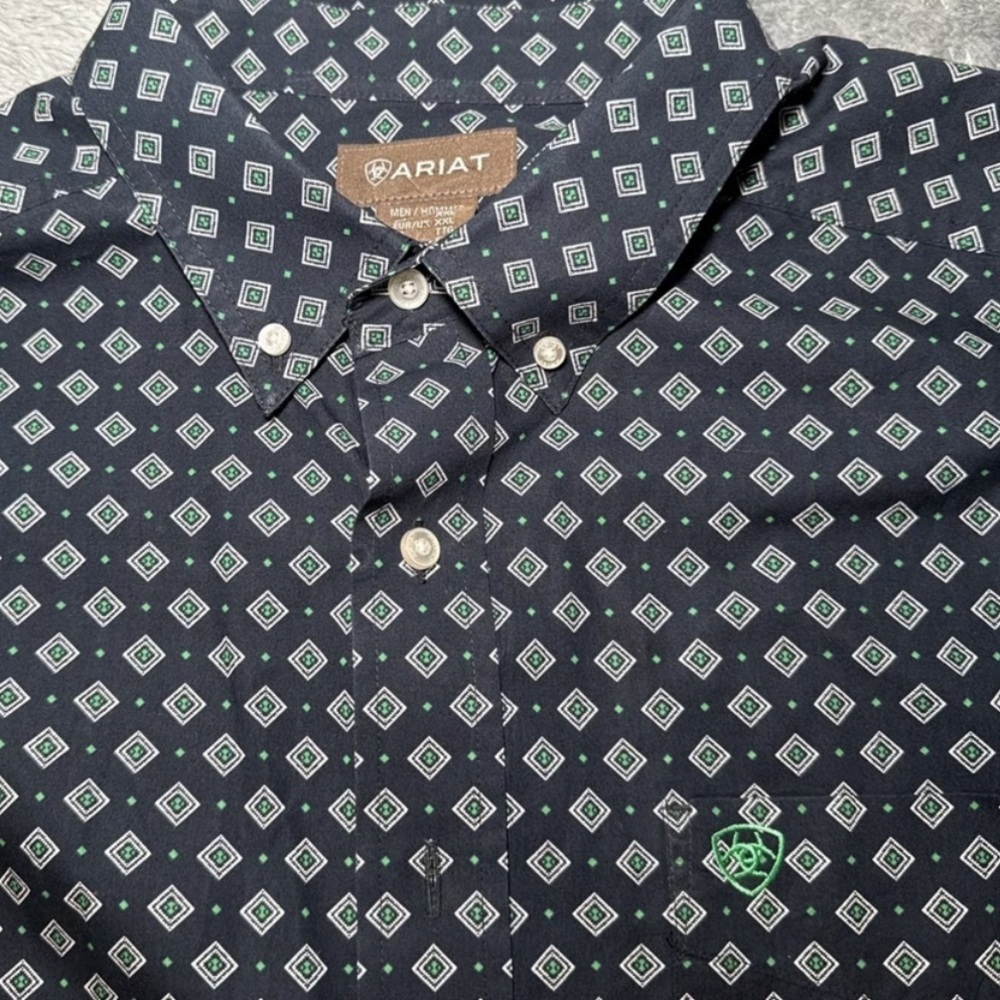 Ariat Long Sleeve Button Down
Geometric Blue Green Designed Sz S Men - Picture 3 of 9